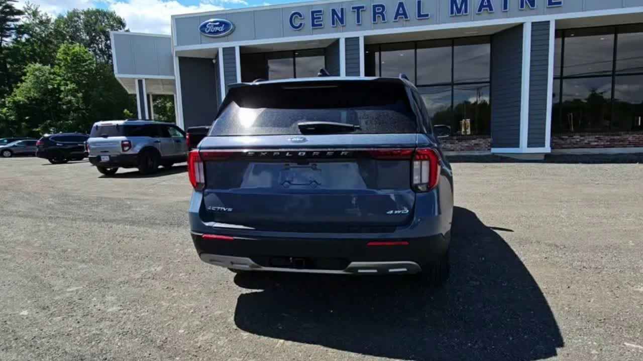 New 2026 Vapor Blue Metallic Ford Active image 7