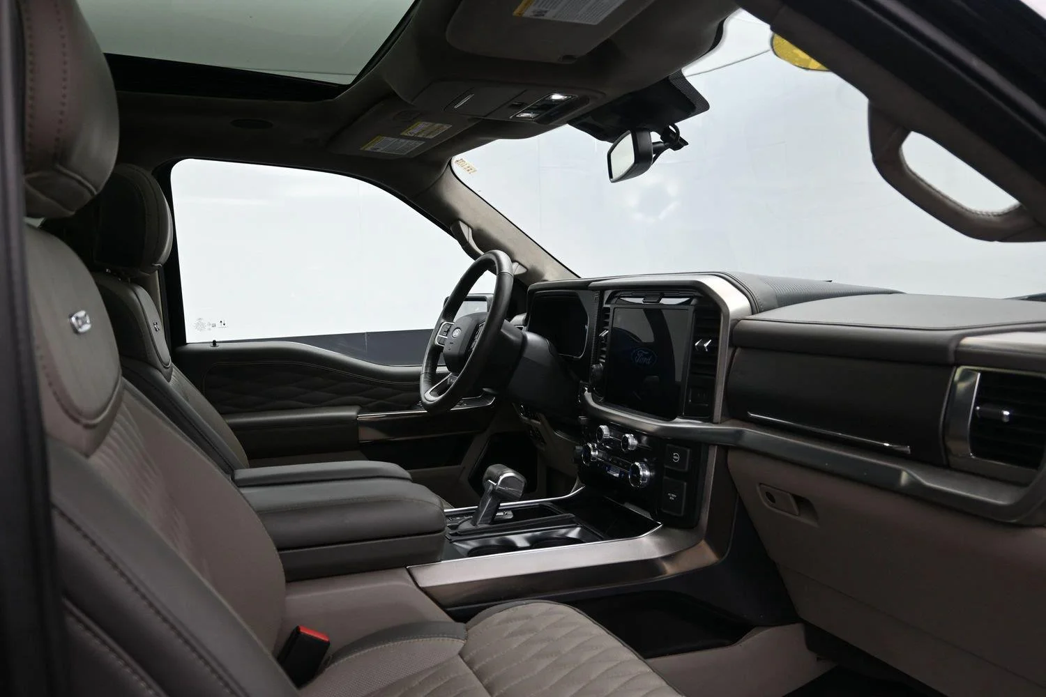 Used 2025 Agate Black Ford Platinum image 14