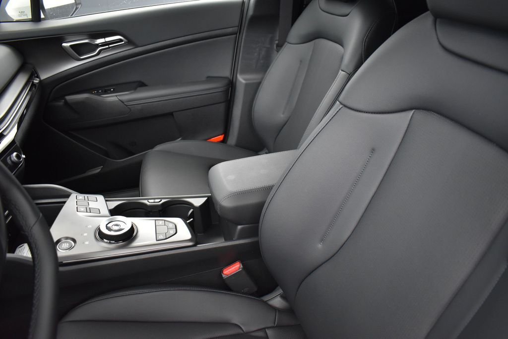 New 2026 Snow White Pearl Kia EX image 10