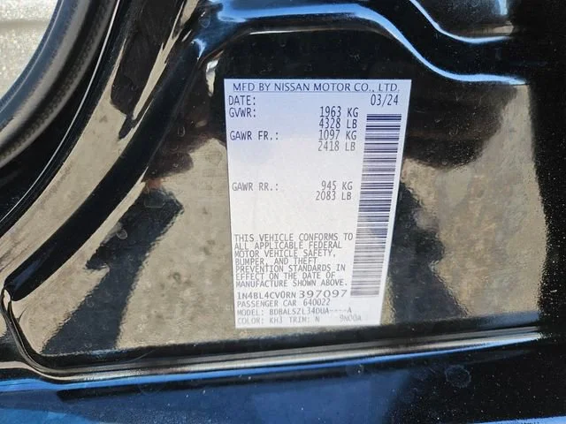 Used 2024 Black Nissan 2.5 SR image 30