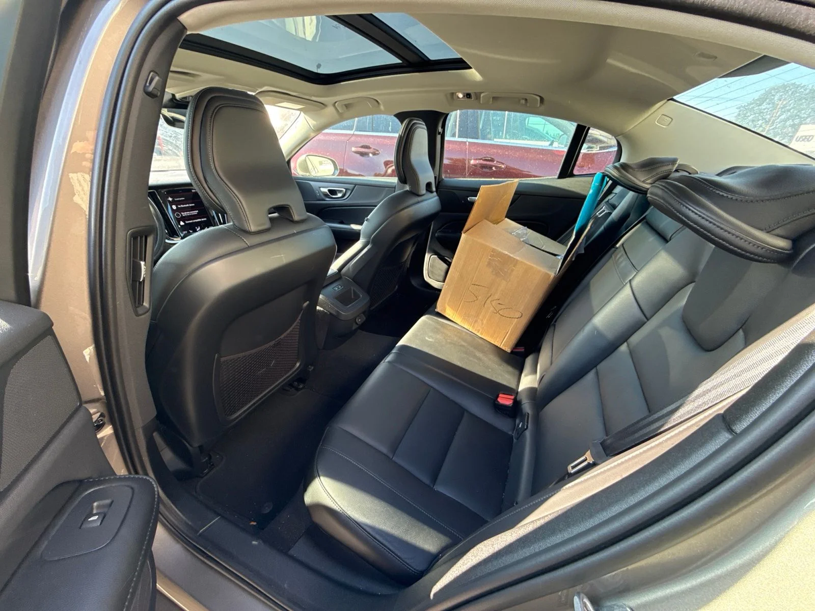 Used 2021 Gray Volvo T6 Momentum image 5