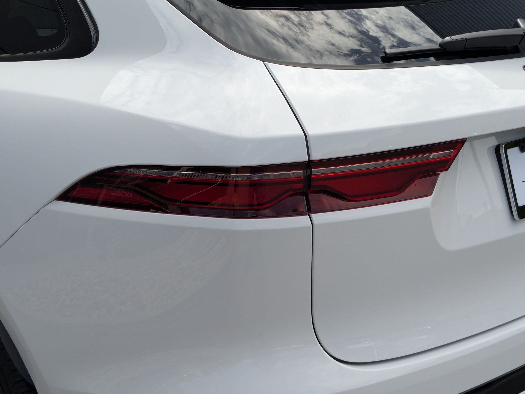 2026 Jaguar F-Pace R-Dynamic S - Photo 10