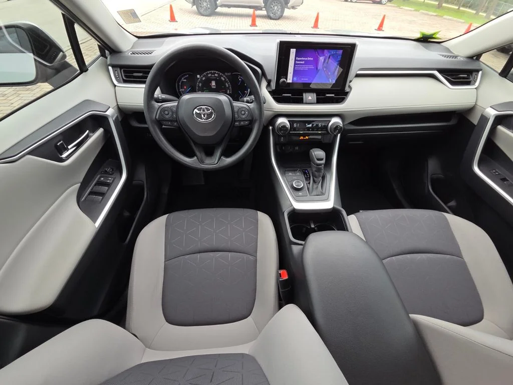 Certified Used 2025 Silver Toyota XLE image 6