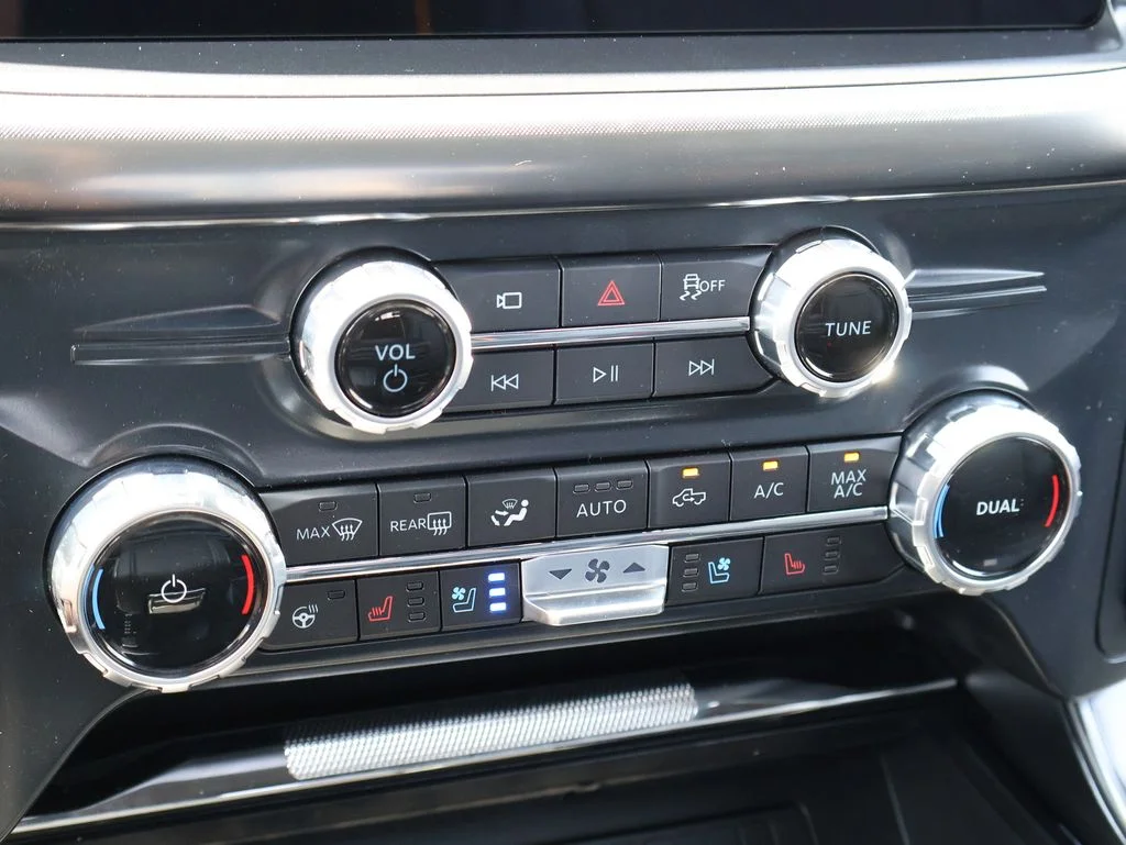 New 2026 Agate Black Metallic Ford Tremor® image 34