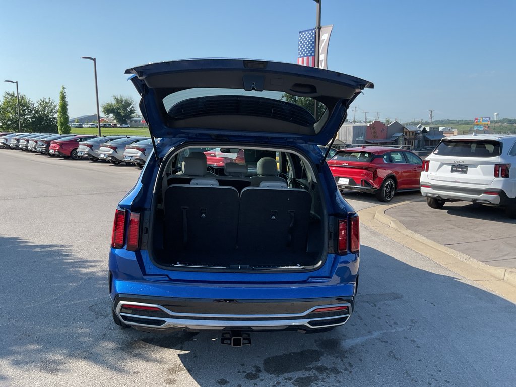 Certified Used 2023 Sapphire Blue Kia S image 17