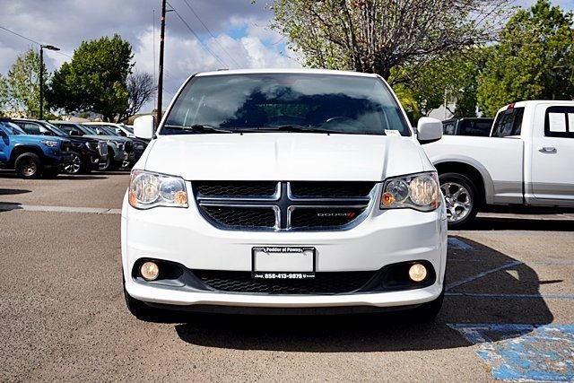 Used 2018 White Dodge SXT image 4