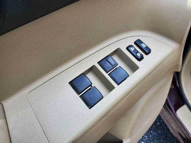Used 2013 Red Toyota Base image 16