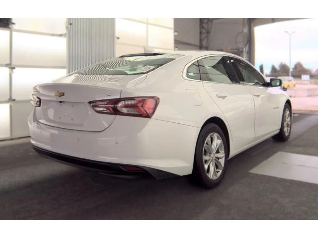Used 2021 Summit White Chevrolet LT image 3