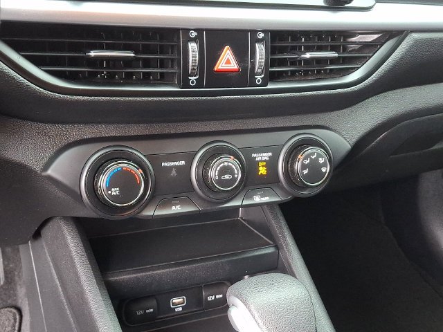 Used 2022 Red Kia LXS image 16