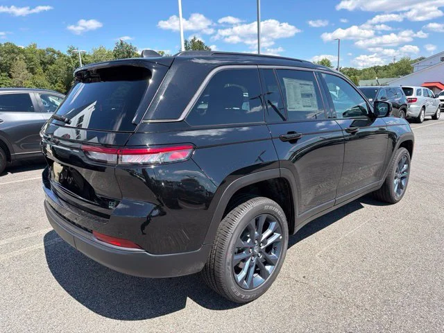 New 2026 Black Jeep  image 3