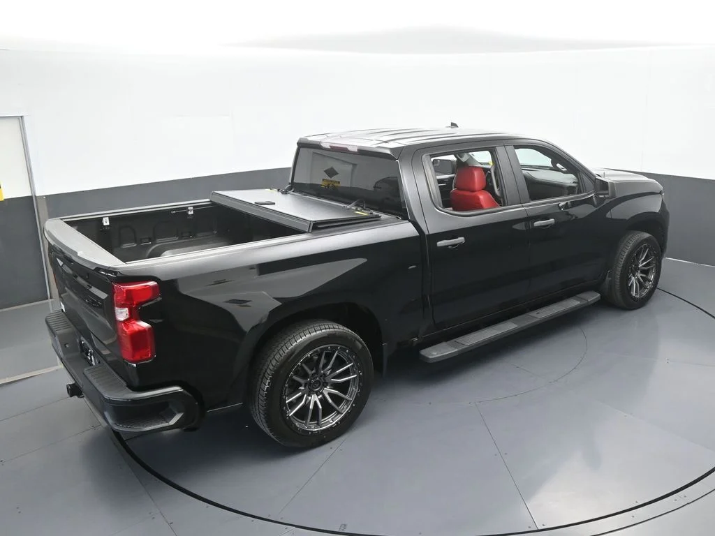 Used 2022 Black Chevrolet Custom image 50