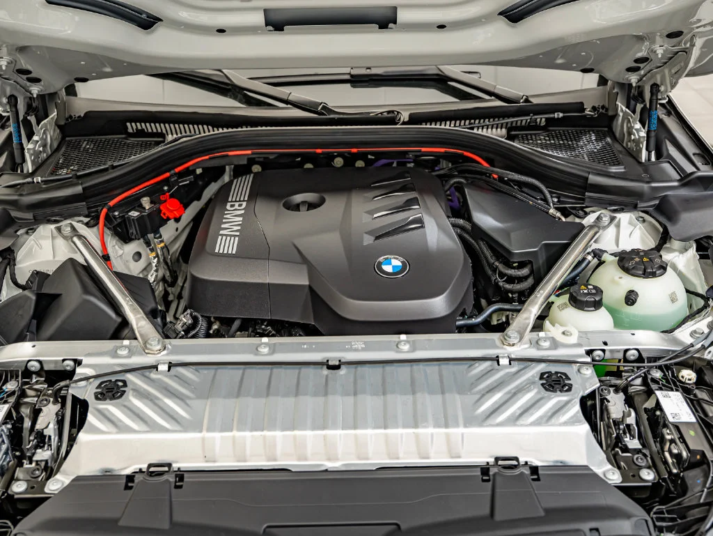 New 2026 Mineral White Metallic BMW 30 xDrive image 39