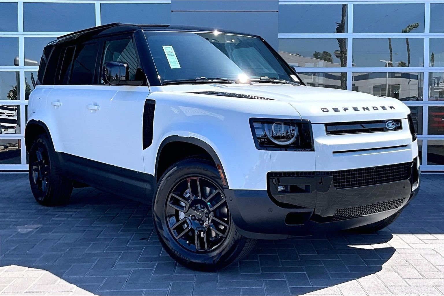 New 2026 Fuji White Land Rover S image 2