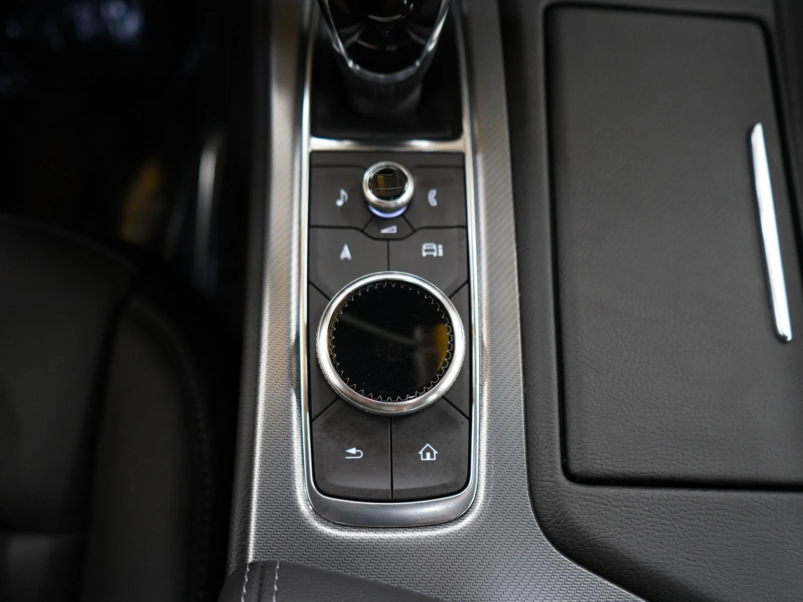 Used 2025 Black Raven Cadillac Premium Luxury image 22