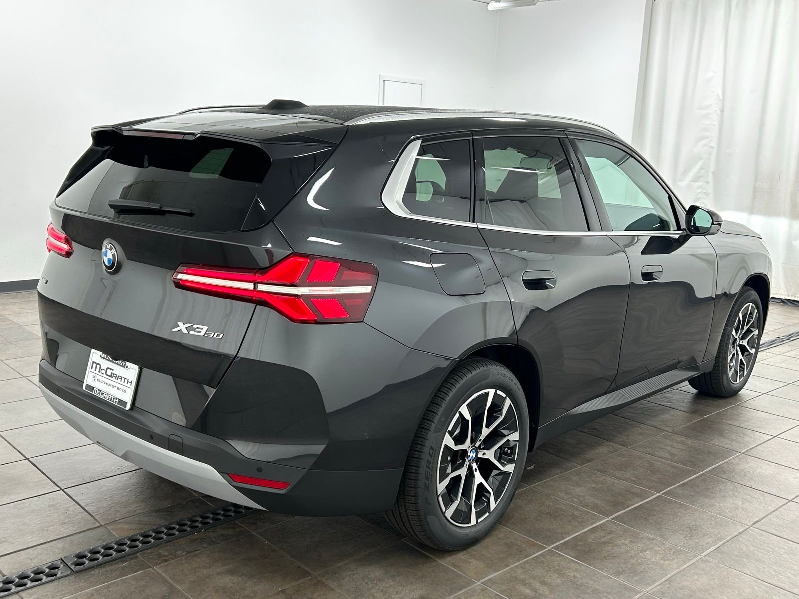 New 2026 Dark Graphite Metallic BMW 30 xDrive image 5