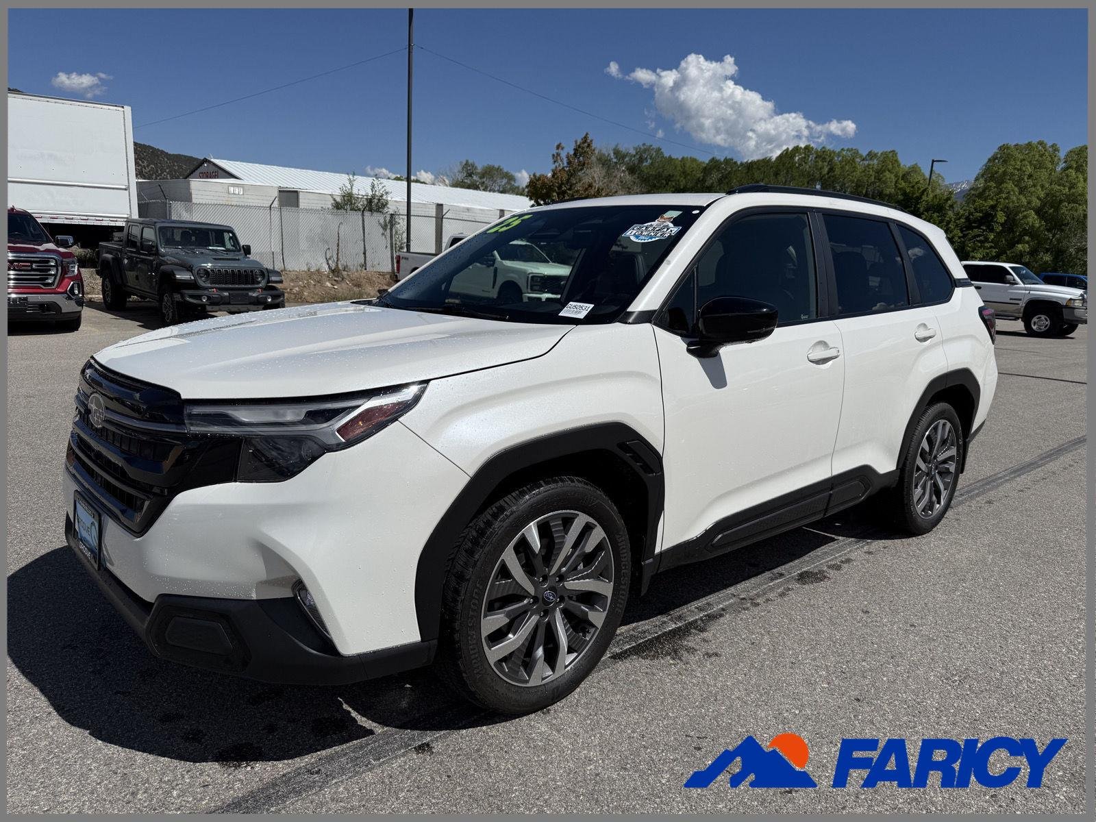 2025 Subaru Forester Touring's photo