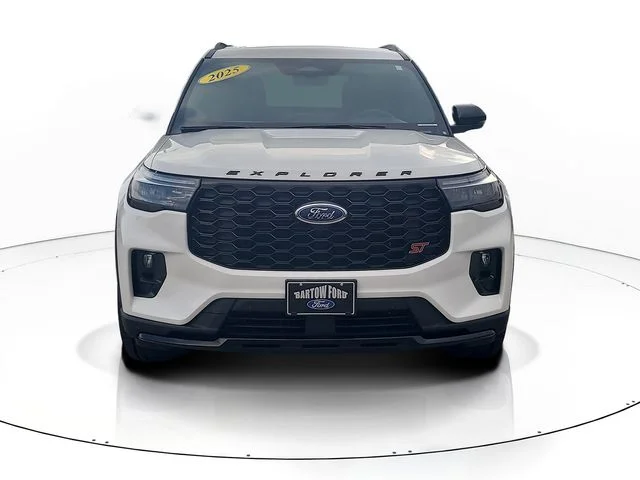 Used 2025 White Ford ST image 2