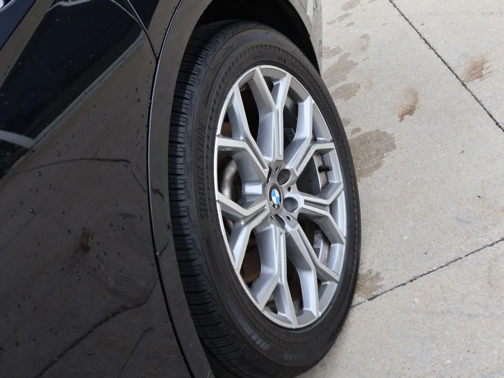 Used 2021 Black BMW xDrive40i image 65