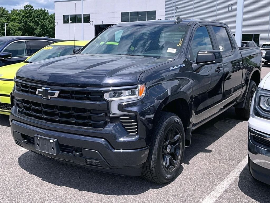 Used 2023 Gray Chevrolet RST image 3