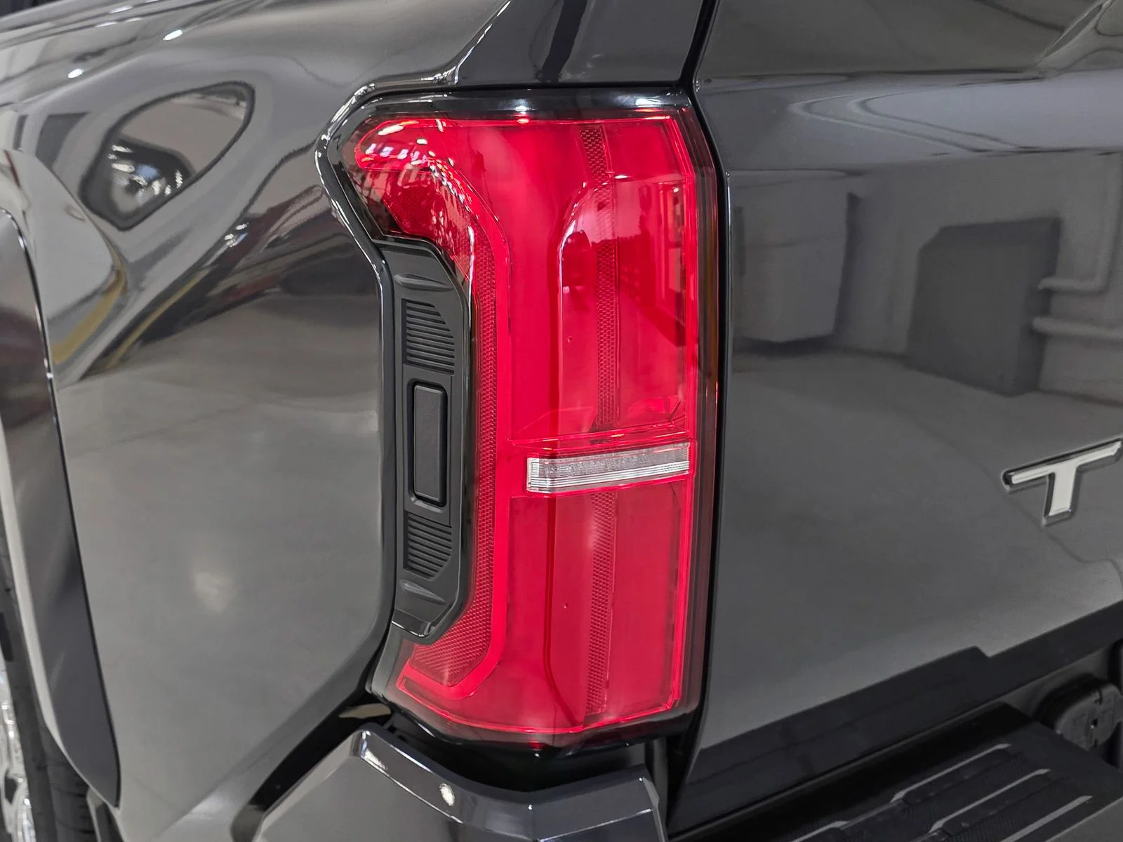 2026 Toyota Tacoma Limited - Photo 15