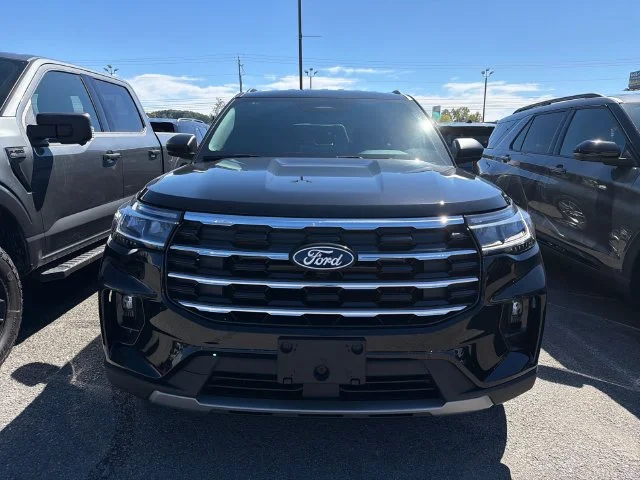 New 2027 Black Ford Active image 2