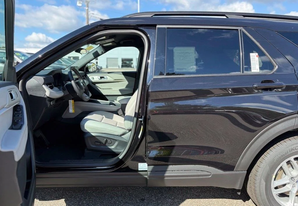 New 2027 Agate Black Metallic Ford Active image 12