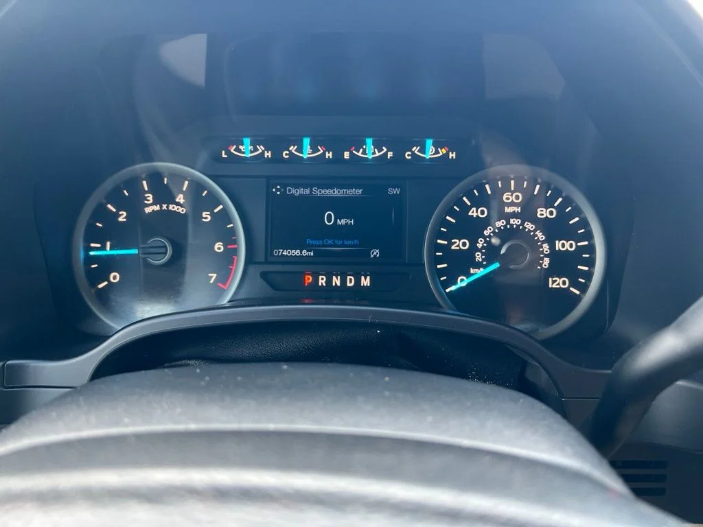 Used 2018 Gold Ford XLT image 11