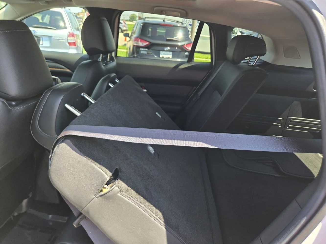 Used 2025 Wind Chill Pearl Mazda Premium Plus Package image 34