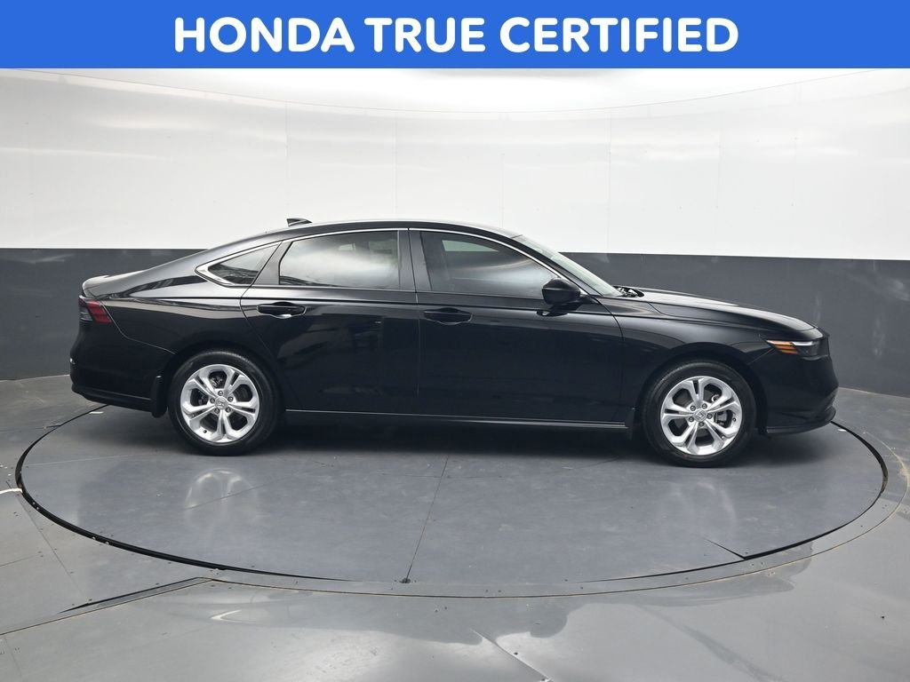 Used 2026  Honda LX image 3