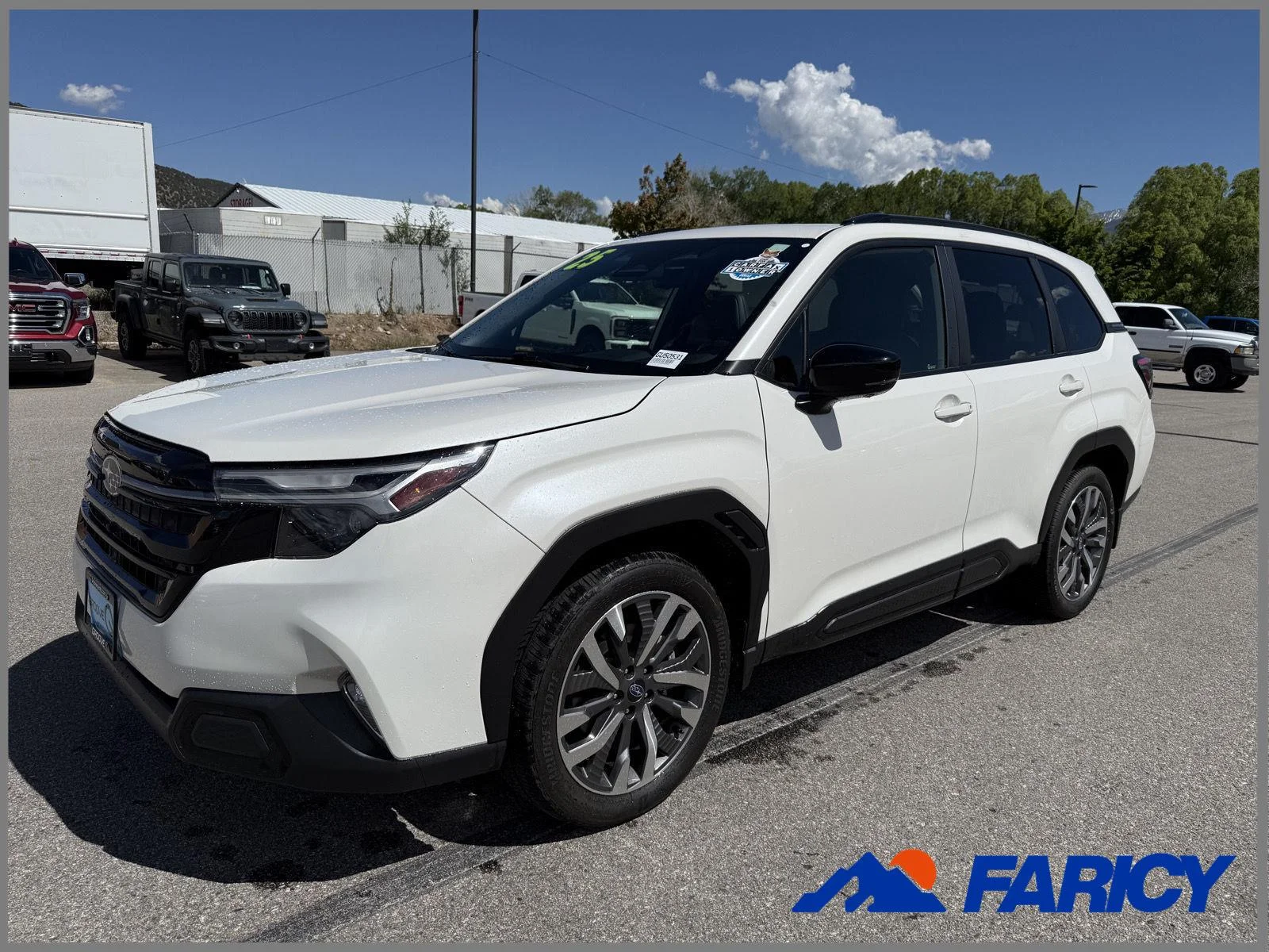 2025 Subaru Forester Touring's photo