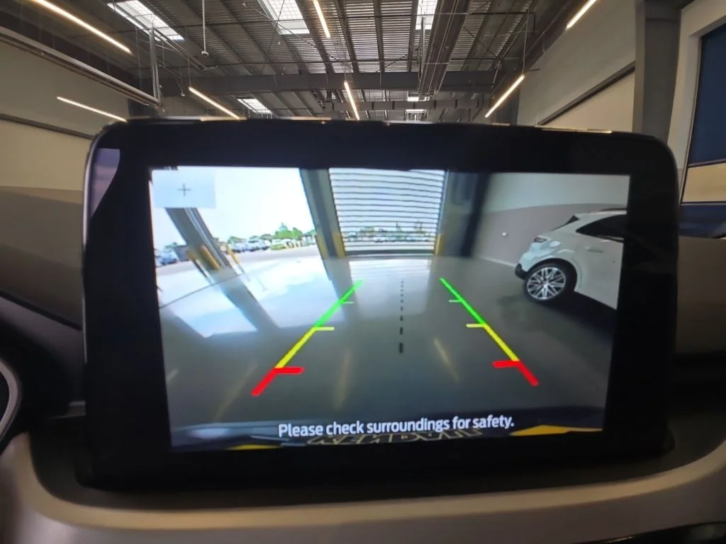 Used 2020 Green Ford SE image 16