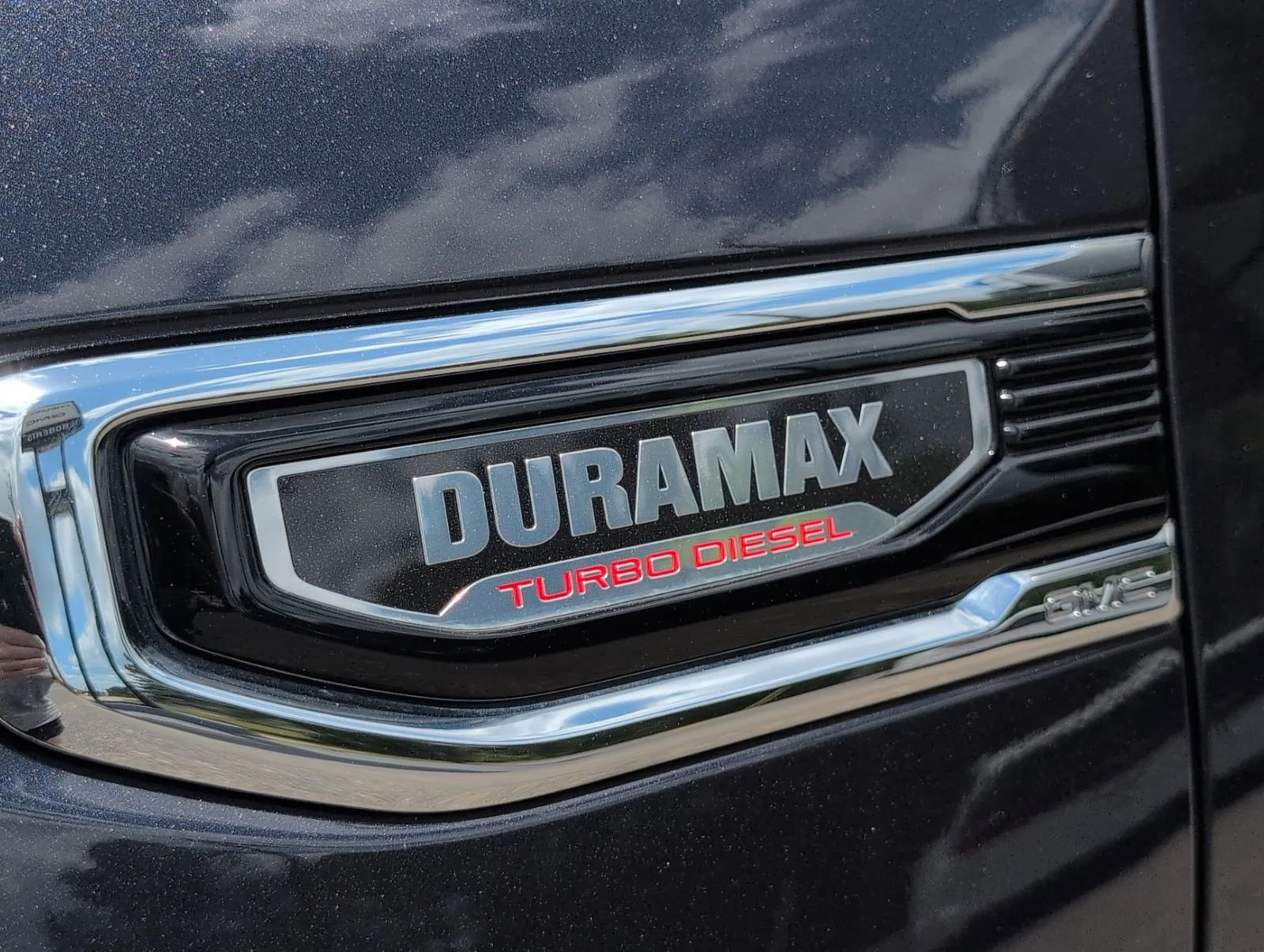 Used 2023 Titanium Rush Metallic GMC SLT image 10