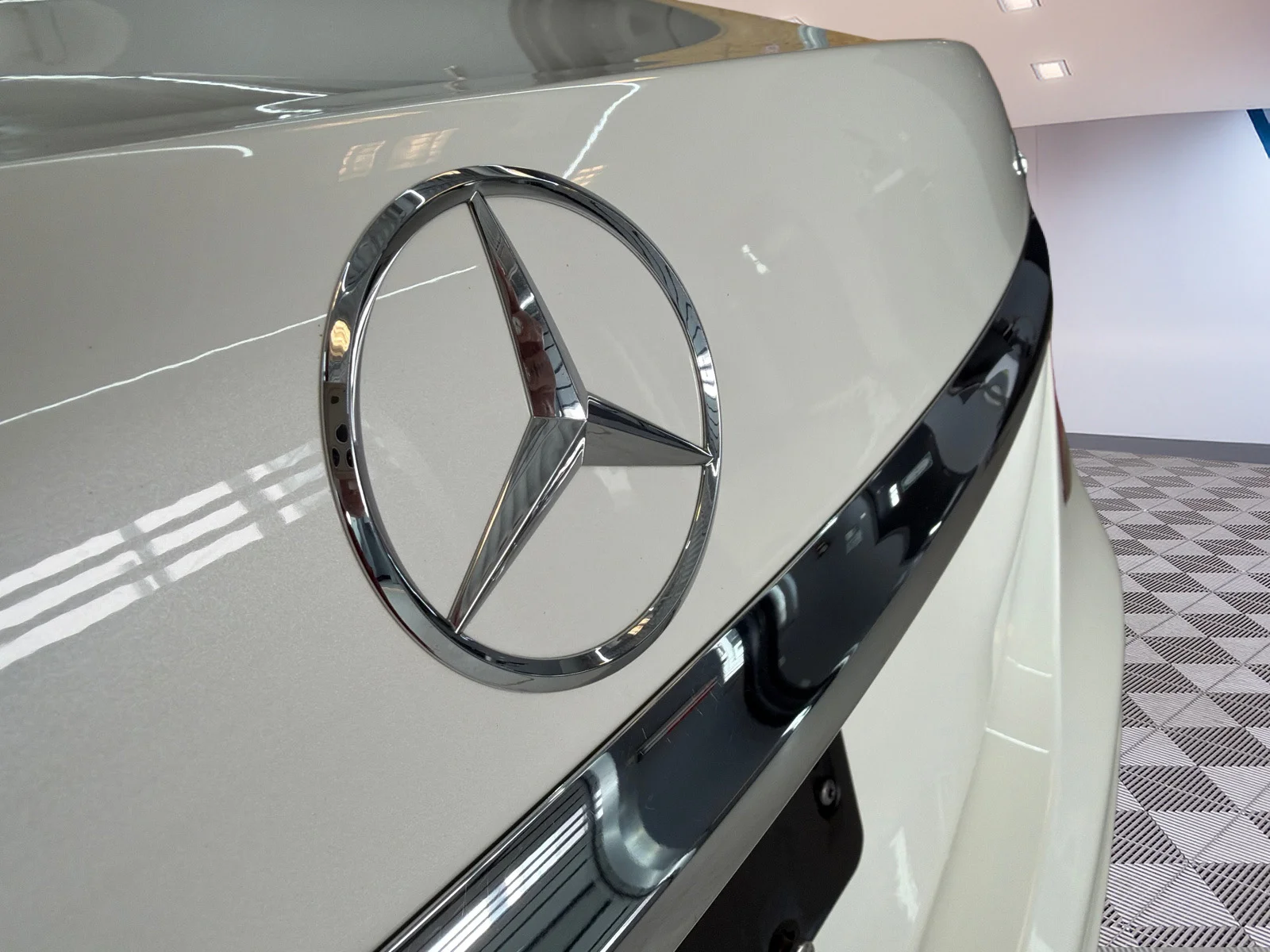 Used 2020 White Mercedes-Benz E 350 4MATIC Sedan image 30