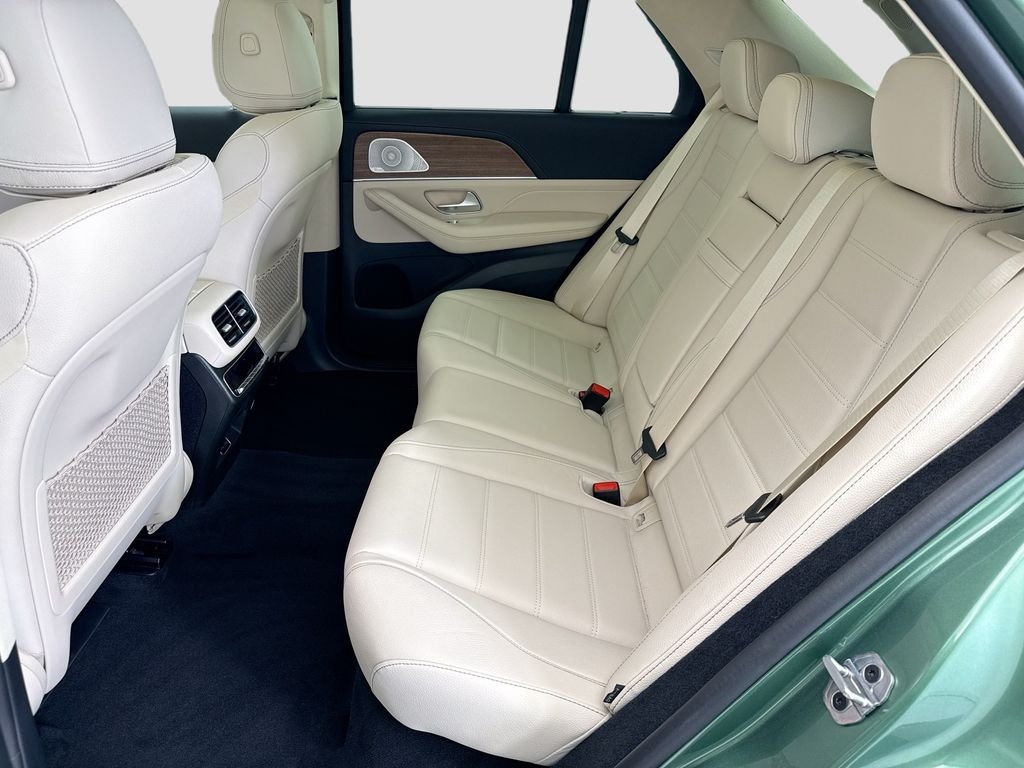 New 2026 MANUFAKTUR Ireland Mid Green Metallic Mercedes-Benz GLE 580 image 20