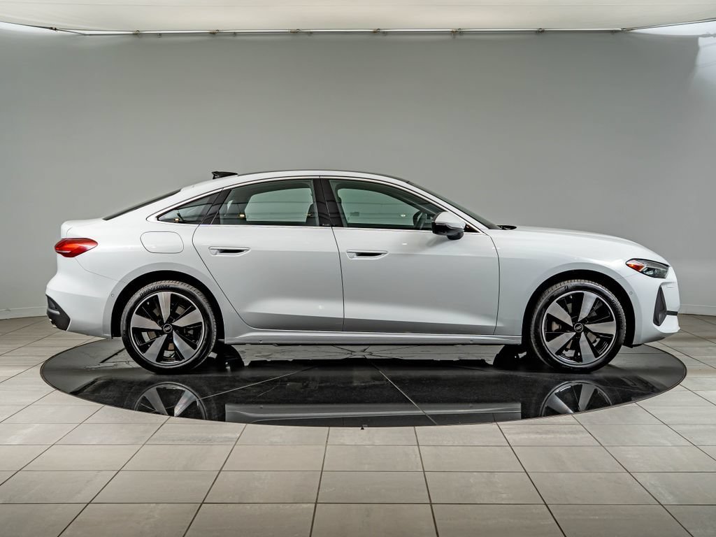 Used 2025 Glacier White Metallic Audi 2.0T Premium Plus image 4