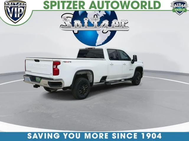 Used 2025 White Chevrolet LT image 9