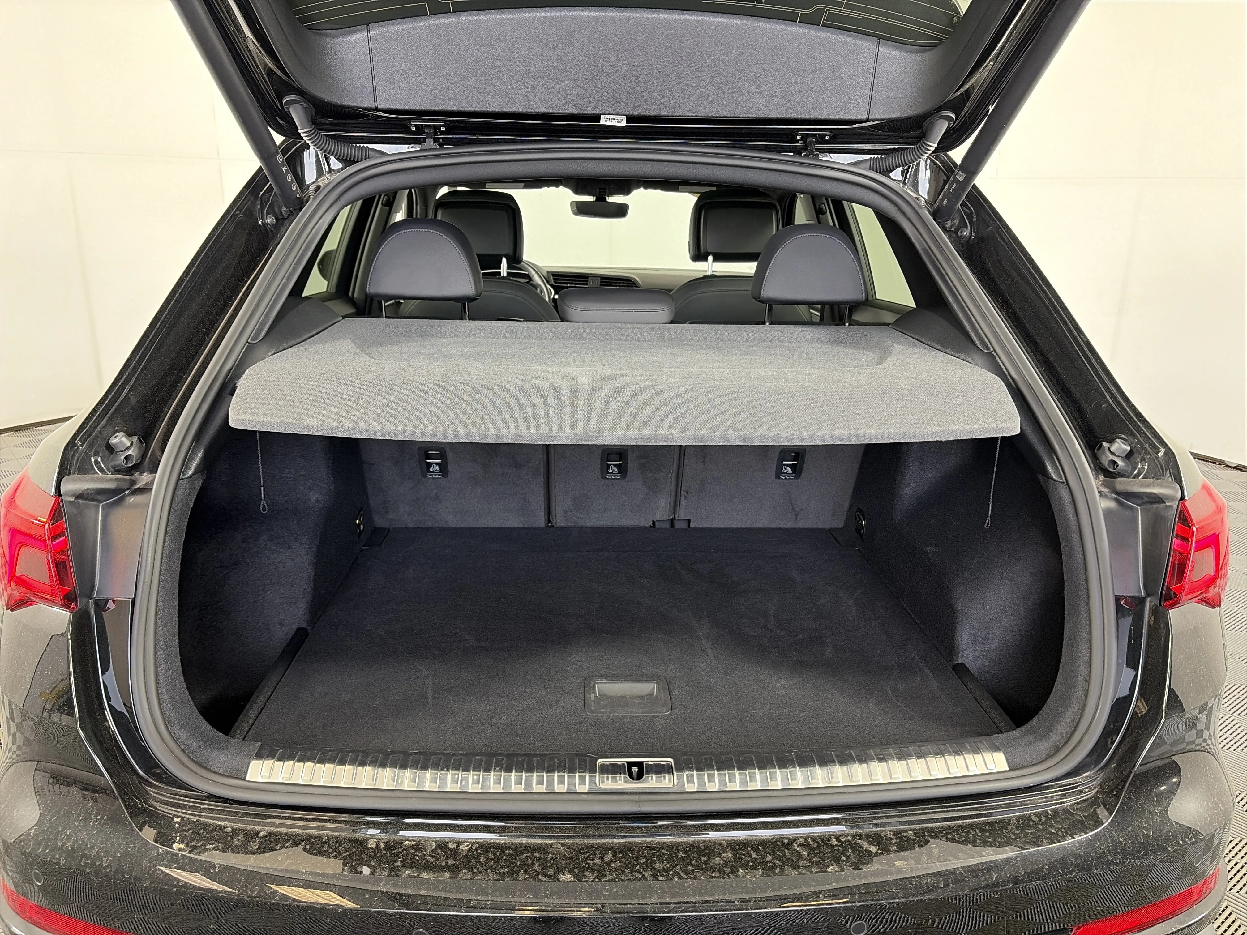 Used 2025 Black Audi S line Premium image 15