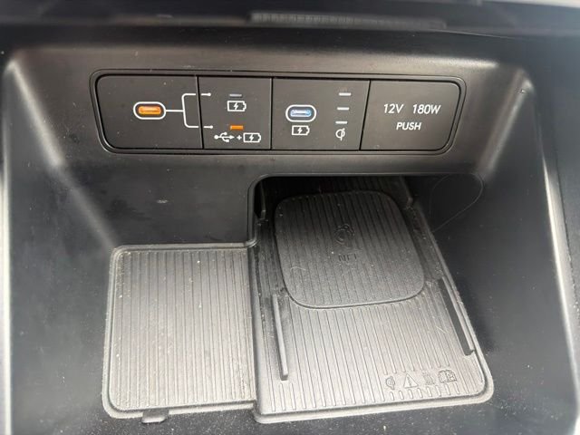 Used 2025 Red Hyundai SEL image 19
