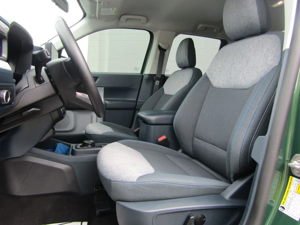 Used 2025 Green Ford XLT image 3
