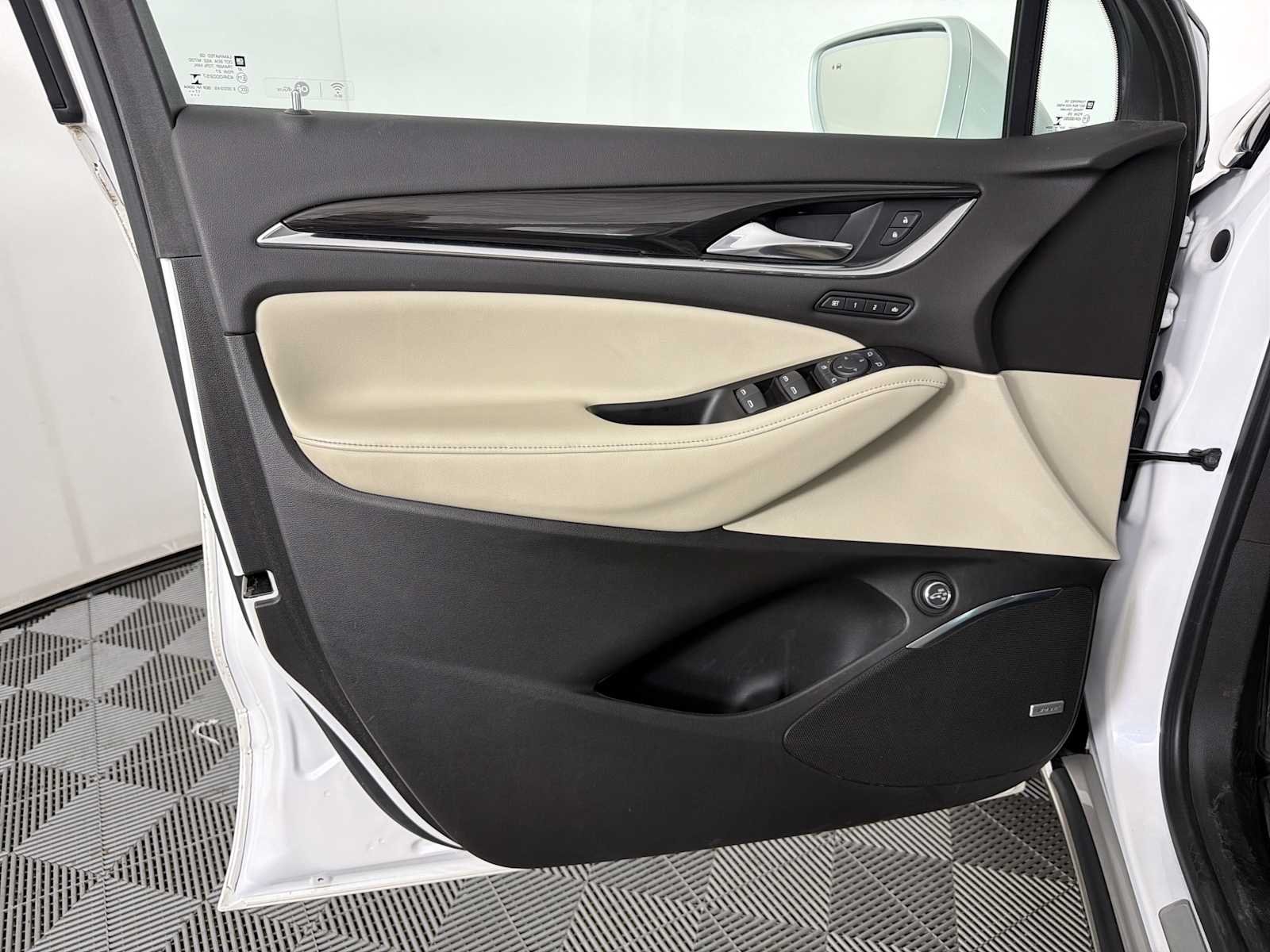 Used 2018 Includes Satin Nickel lower exterior accent color. Buick Premium image 8