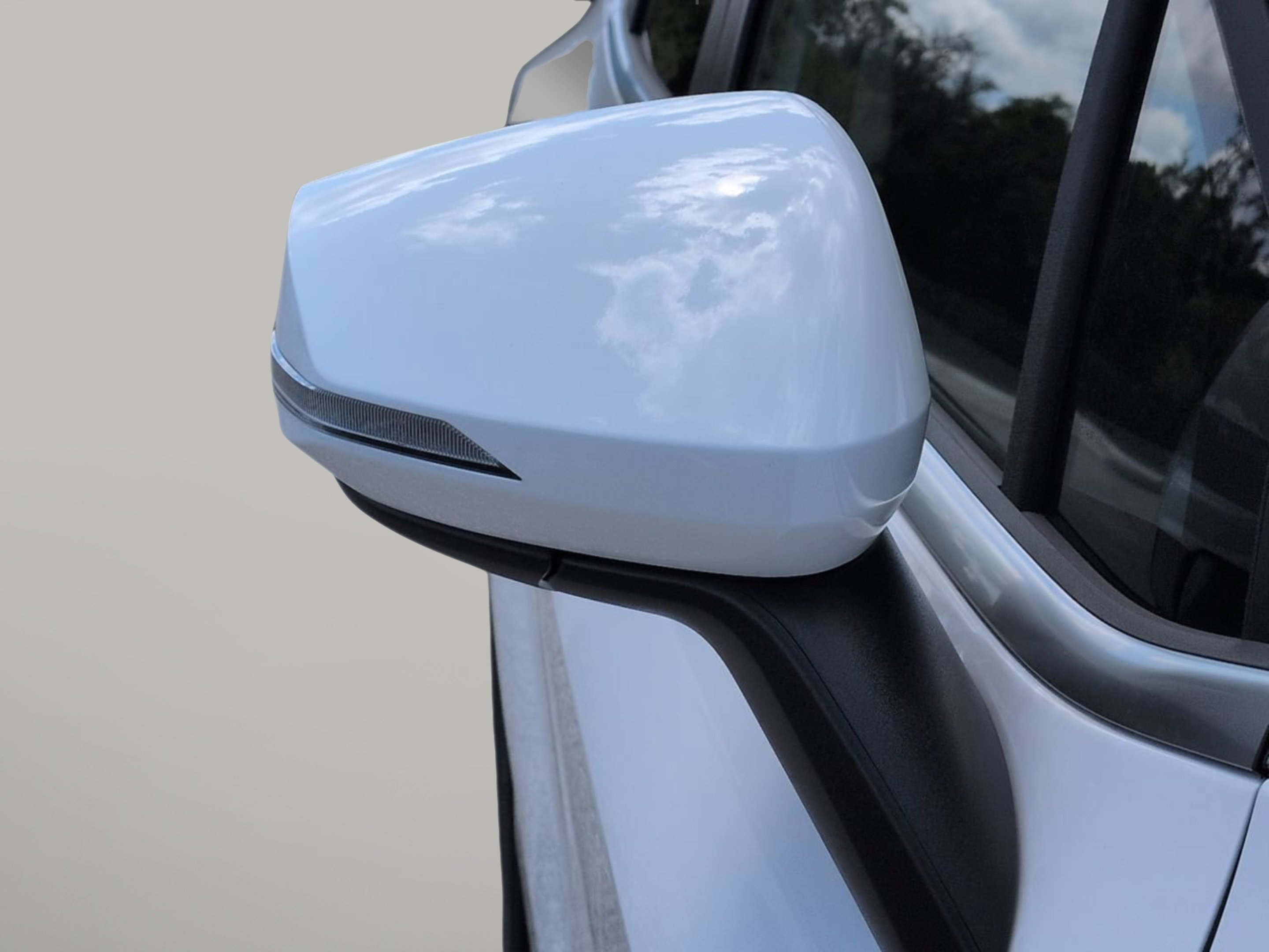 New 2026 Glacial White Kia LX image 14