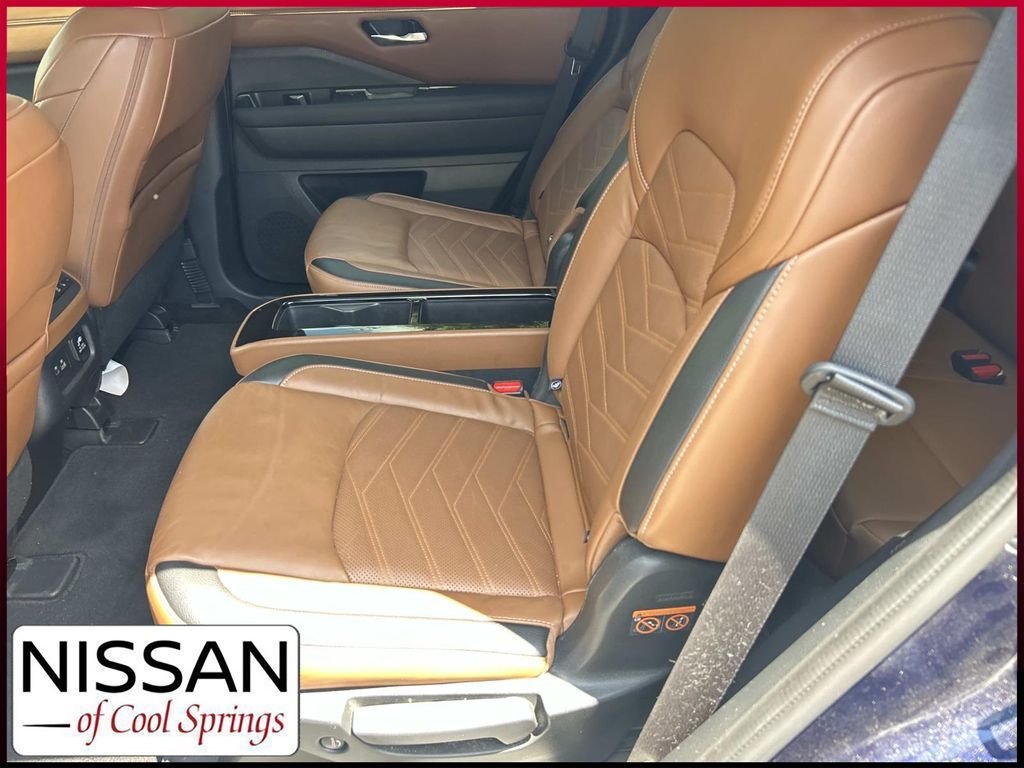 Used 2023 Blue Nissan Platinum image 22