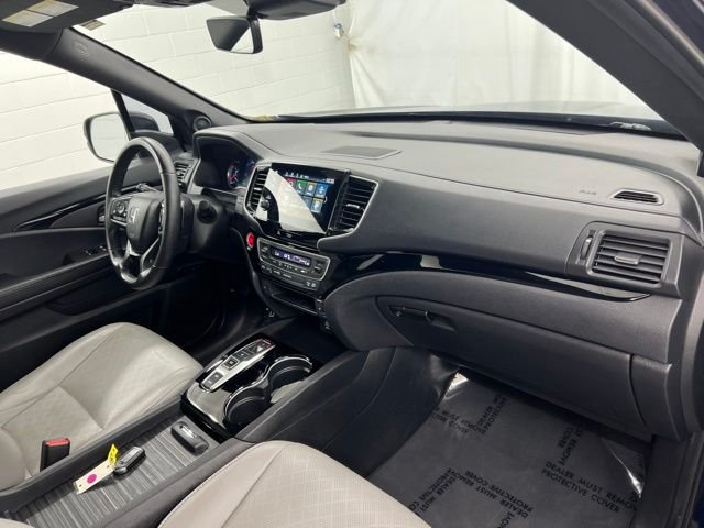 Used 2019 Blue Honda Touring image 30