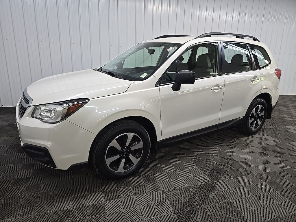 Used 2018 White Subaru 2.5i image 6