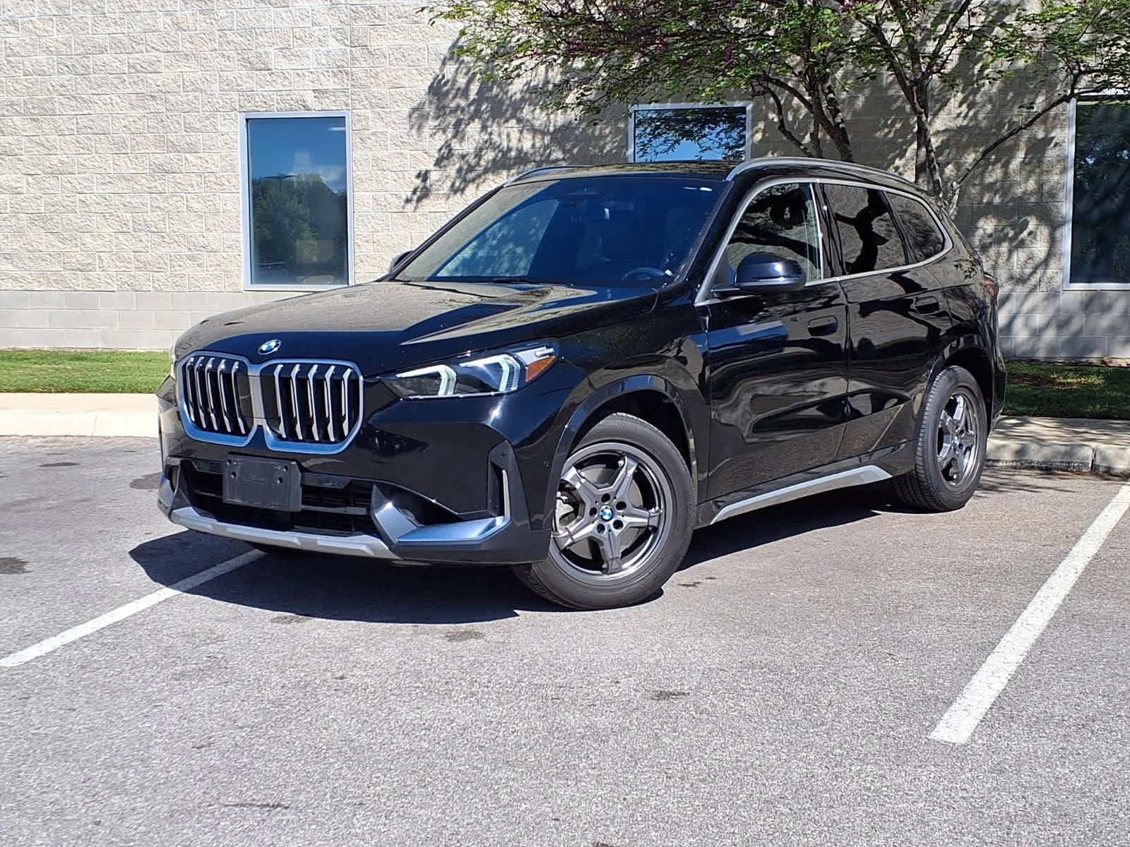 2025 BMW X1 xDrive28i's photo