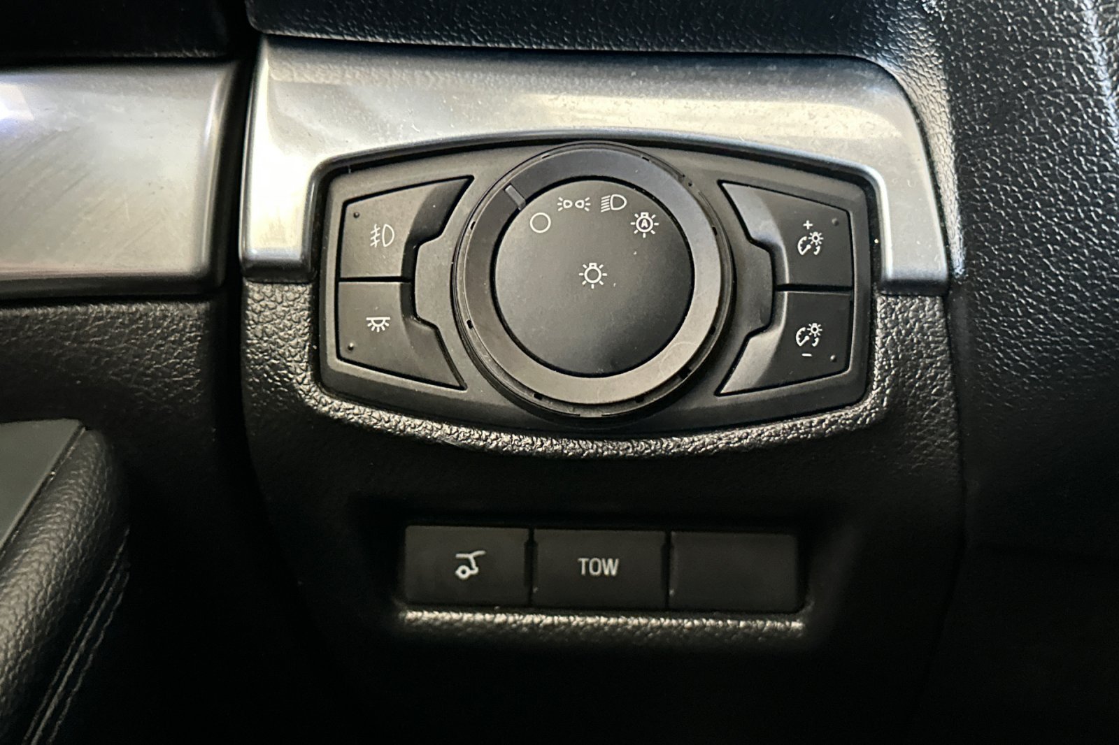 Used 2019 Silver Ford Sport image 31