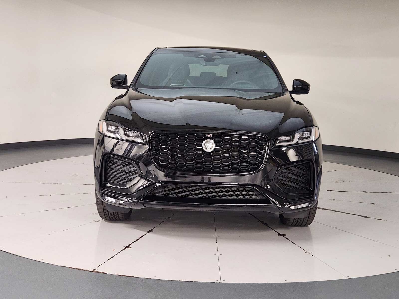 2026 Jaguar F-Pace R-Dynamic S - Photo 9
