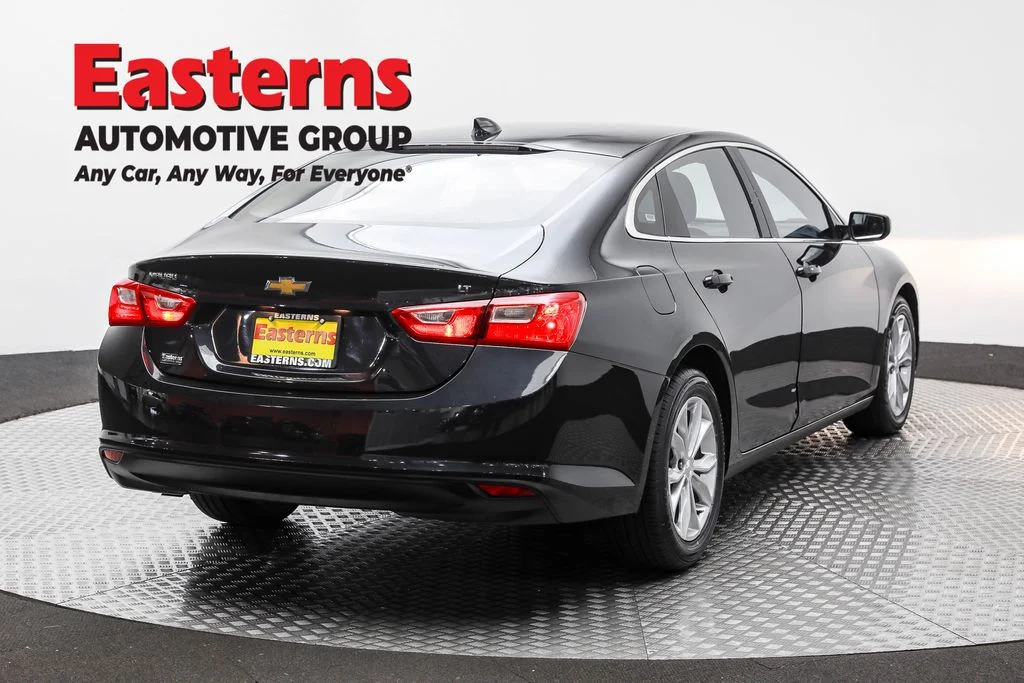 Used 2023 Gray Chevrolet LT image 5