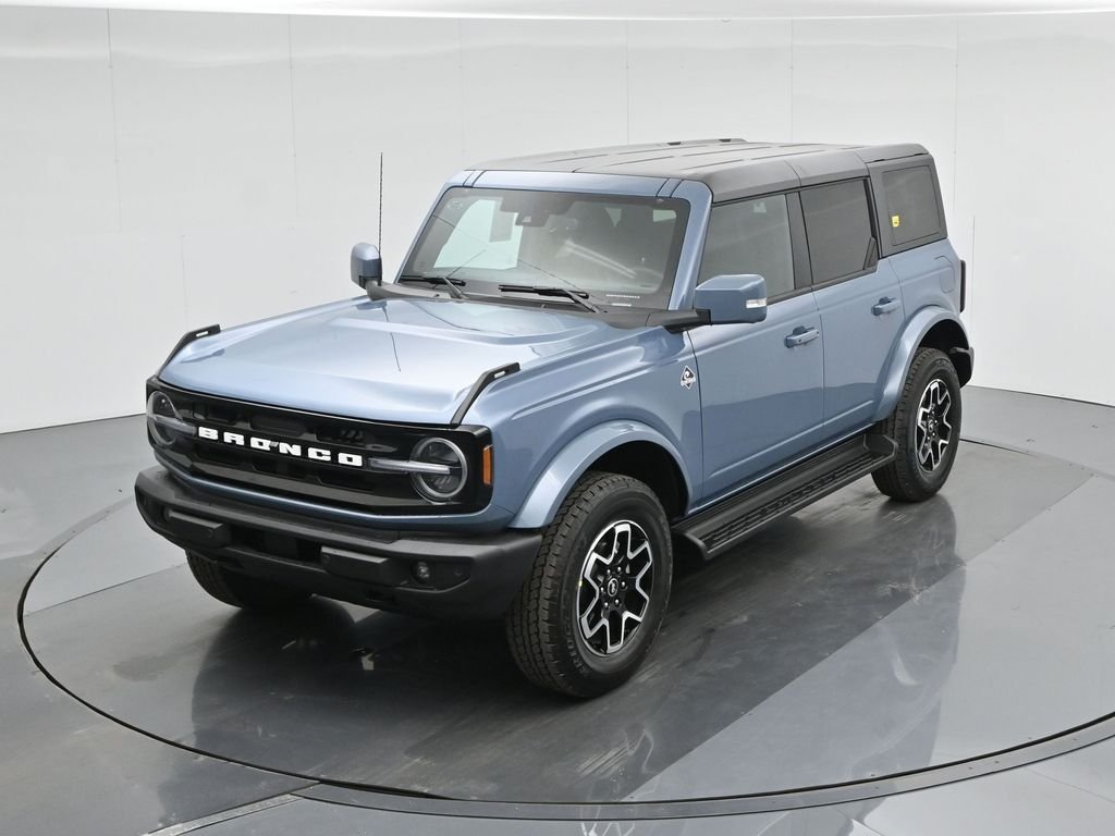 New 2025 Azure Gray Metallic Tri-Coat Ford Outer Banks image 41
