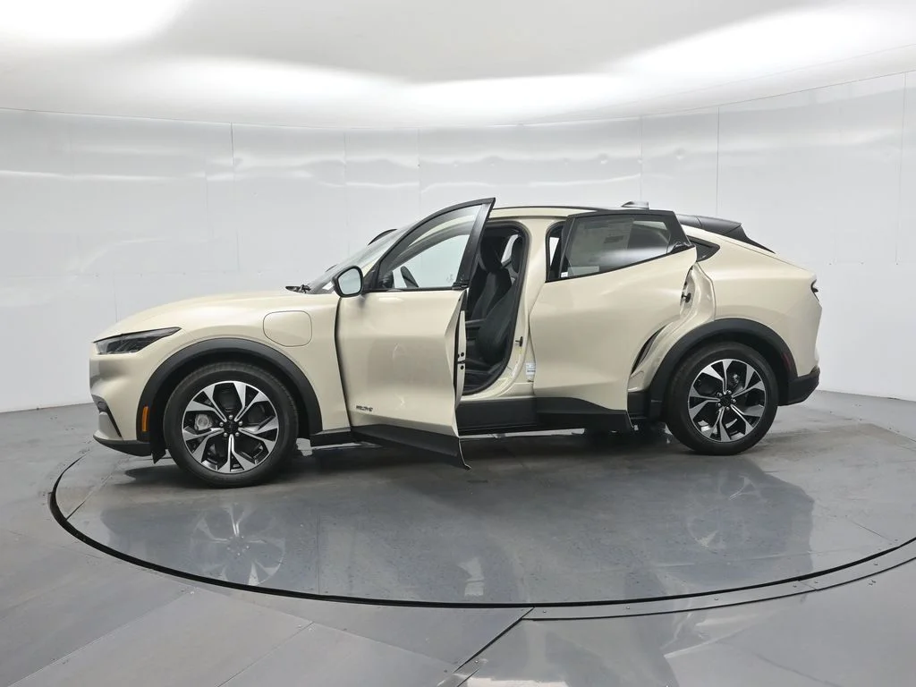 New 2026 Desert Sand Ford Select image 33